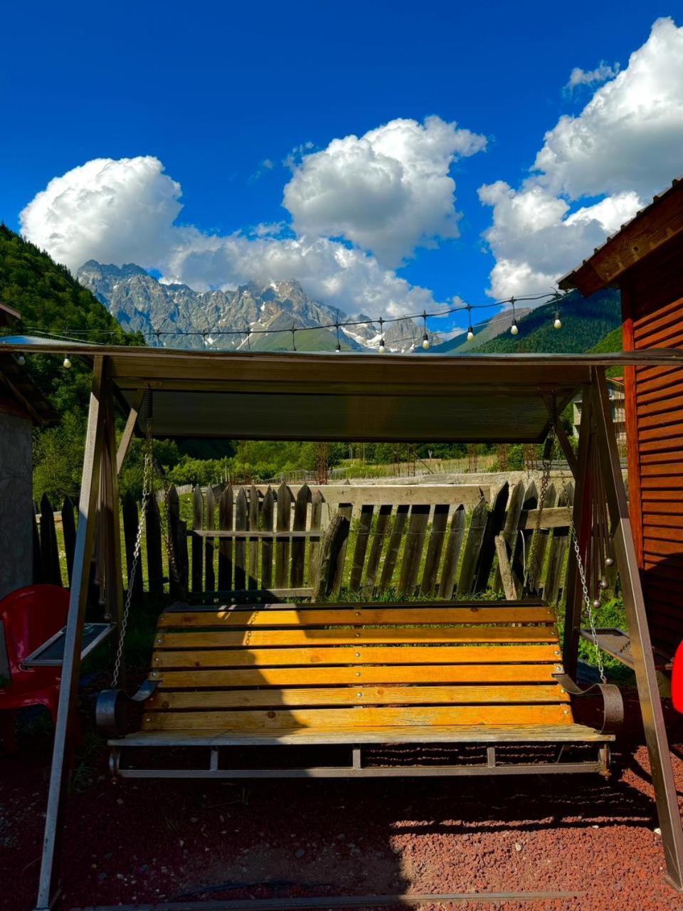 Guest House Ushba Gate Mestia Kültér fotó